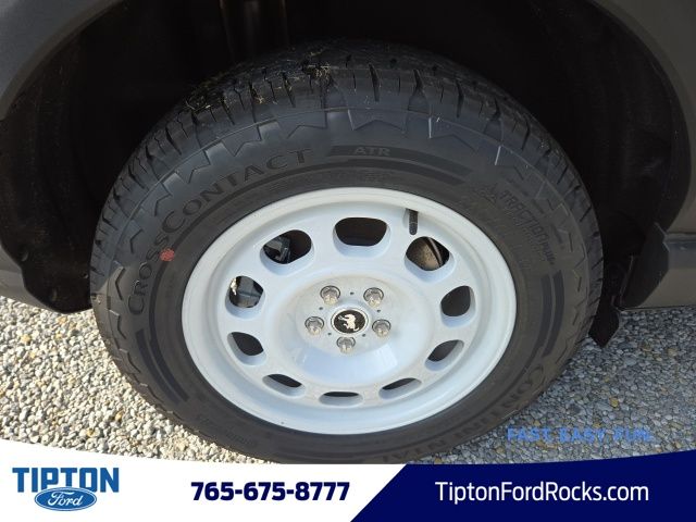 Vehicle image 9 of 39