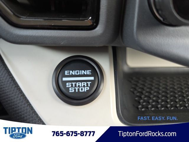 Vehicle image 28 of 39