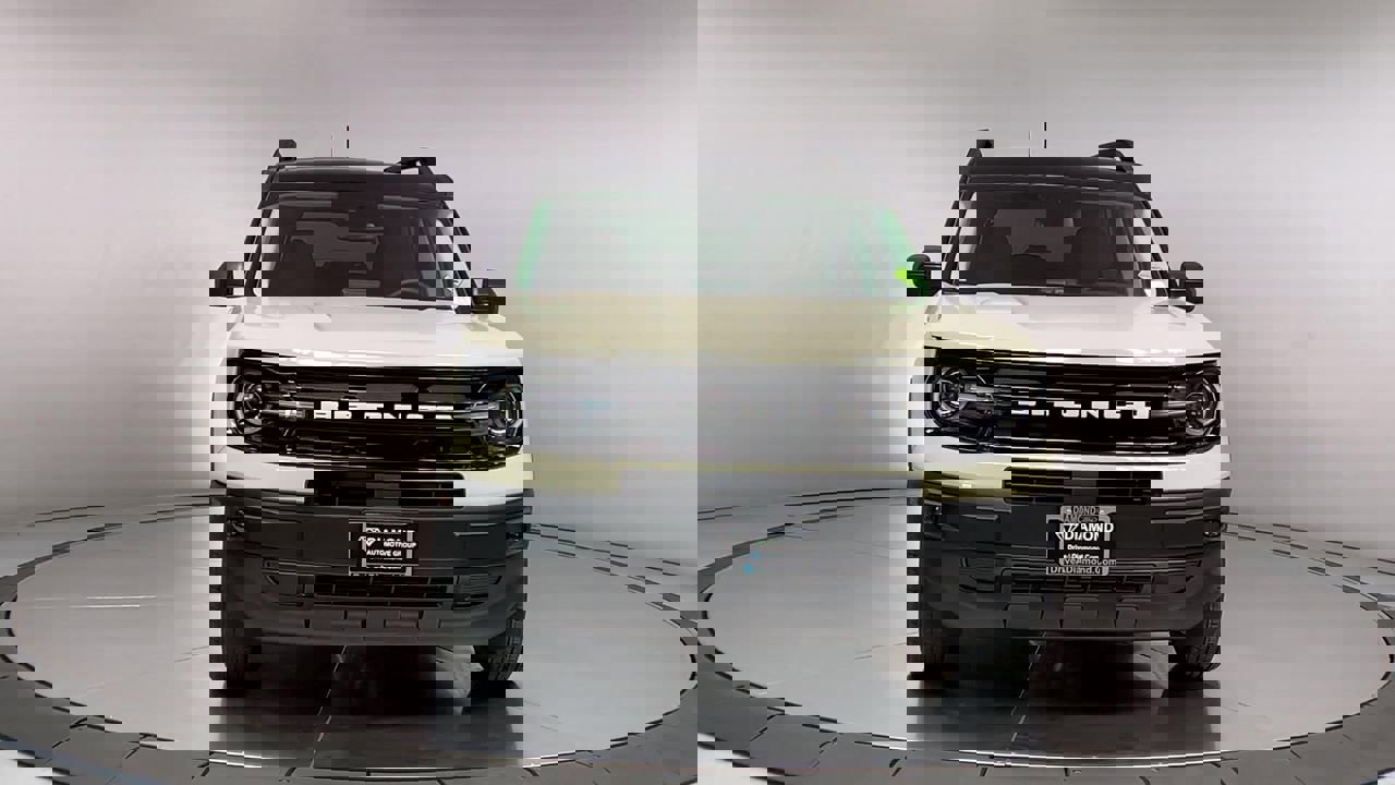 2024 Ford Bronco Sport Outer Banks Image 3 of 39