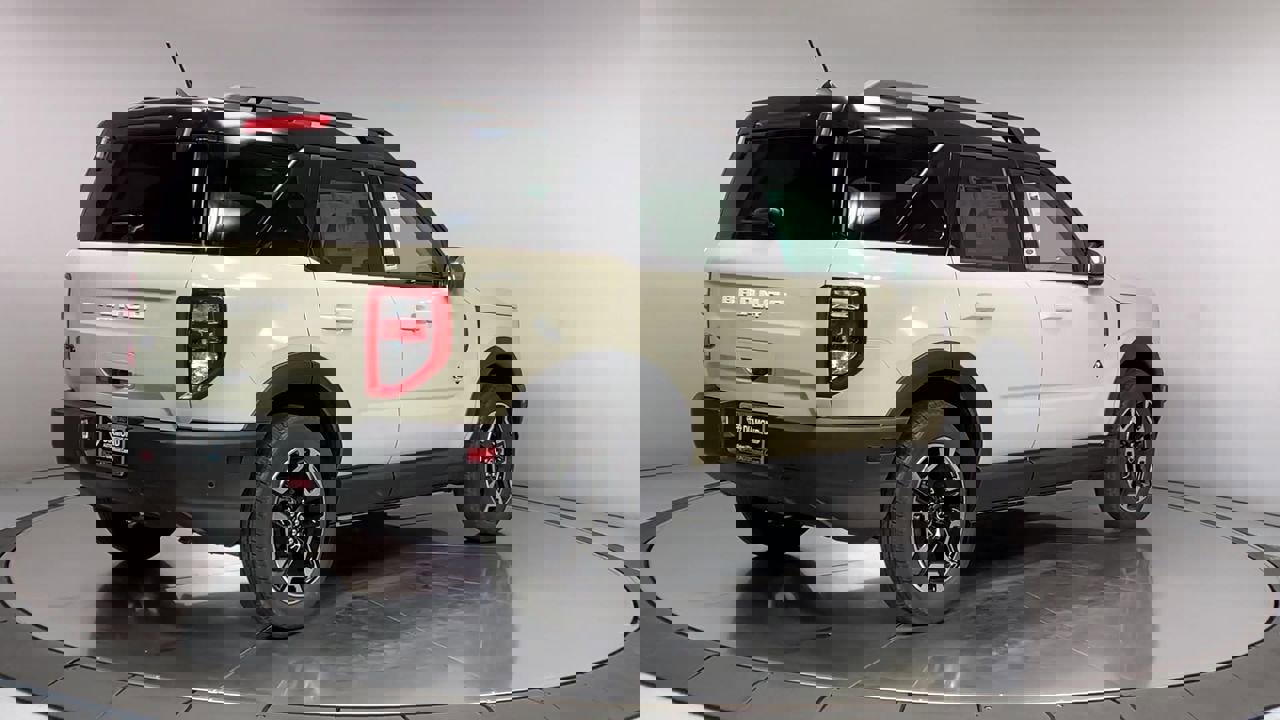 2024 Ford Bronco Sport Outer Banks Image 7 of 39