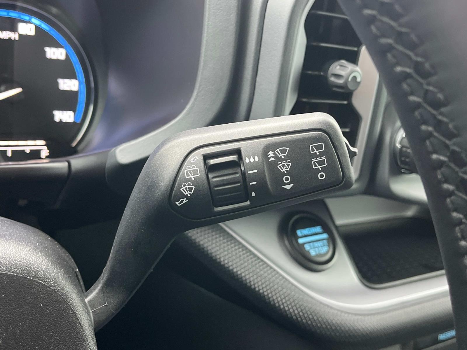 Vehicle image 27 of 31