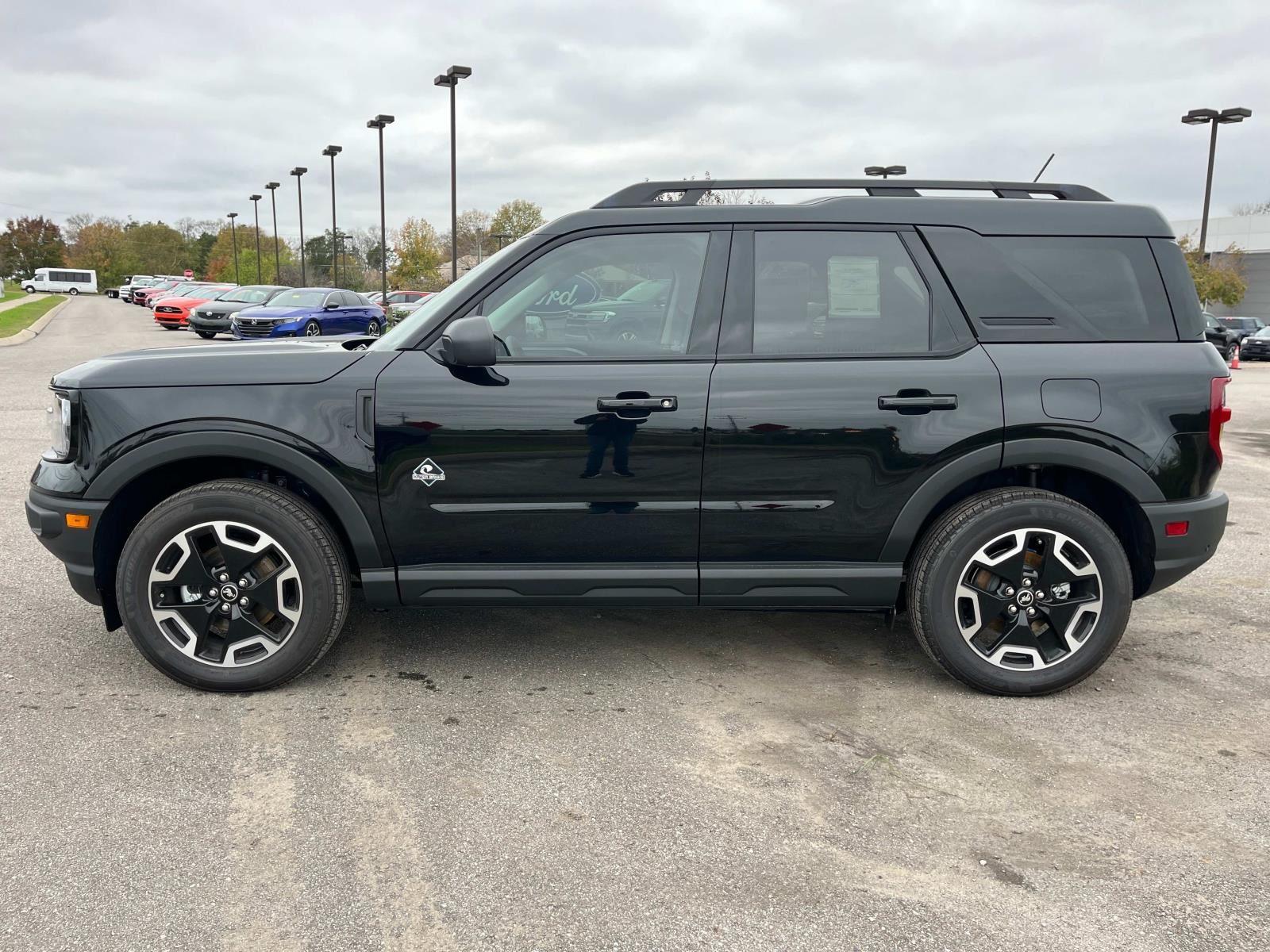 Vehicle image 8 of 31