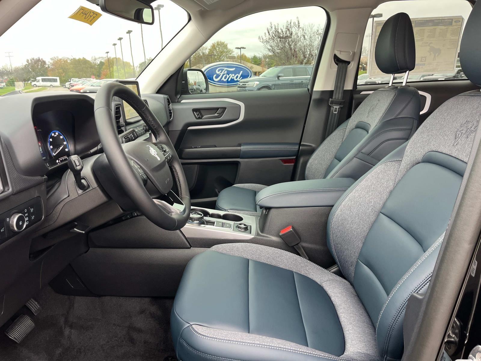 Vehicle image 15 of 31