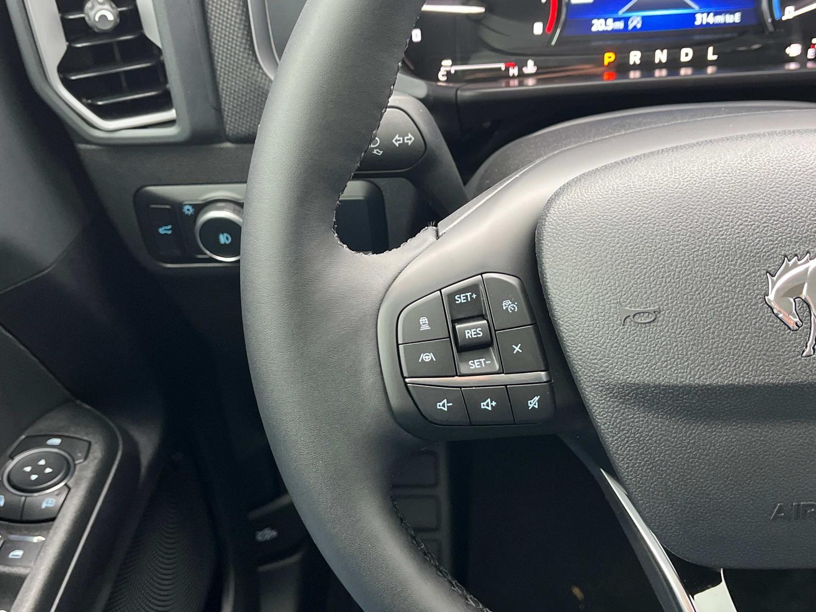 Vehicle image 17 of 31