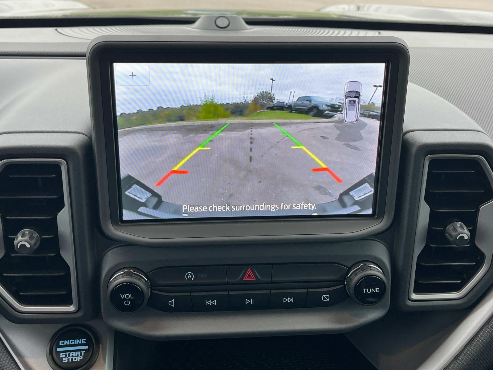 Vehicle image 23 of 31