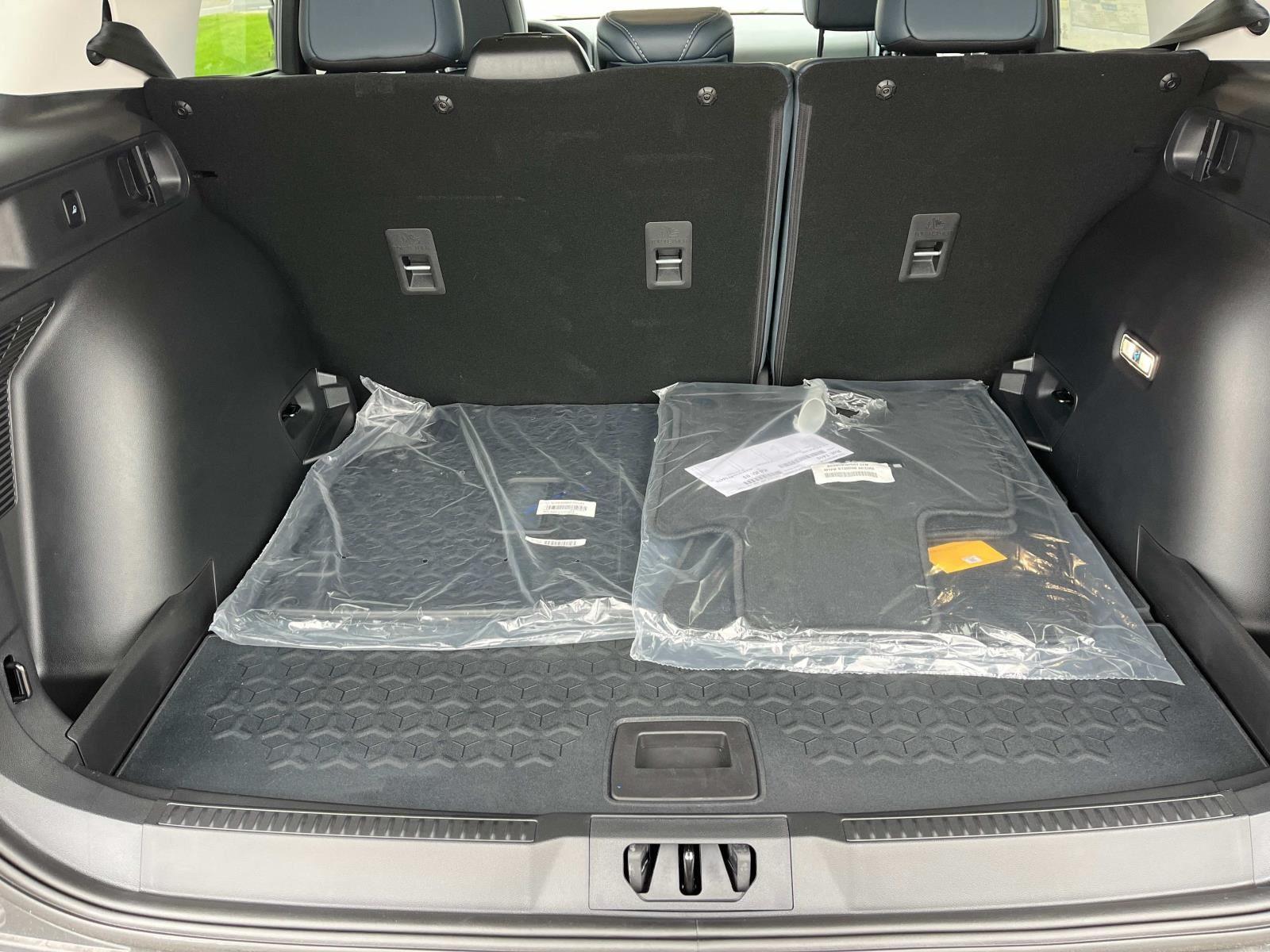 Vehicle image 10 of 31