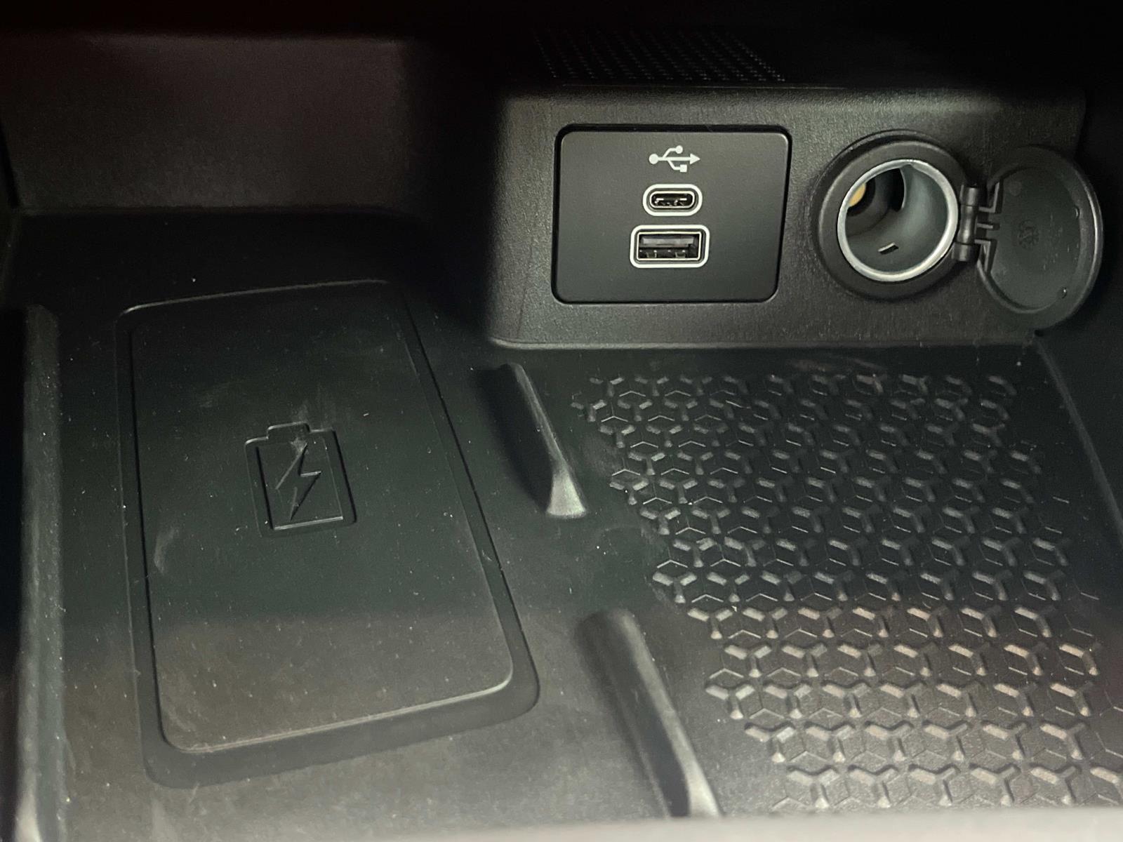 Vehicle image 11 of 31
