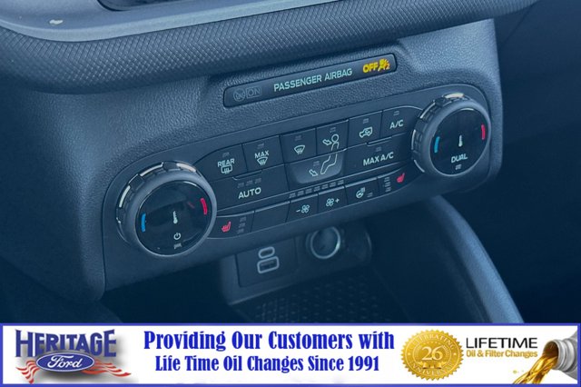 Vehicle image 18 of 24