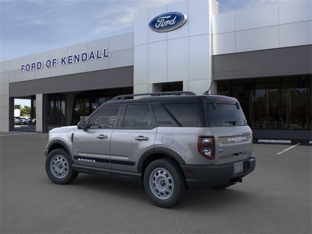 Vehicle image 4 of 23