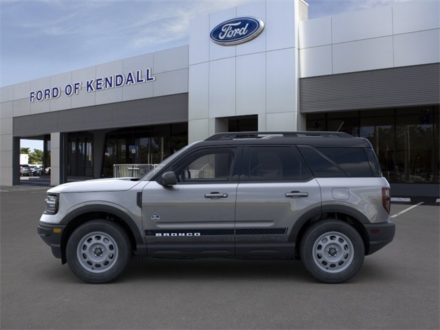 Vehicle image 3 of 23