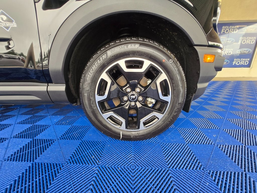 Vehicle image 32 of 33