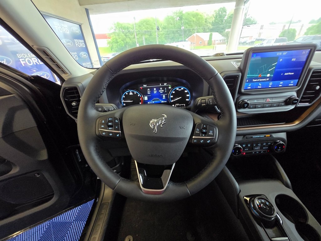 Vehicle image 11 of 33