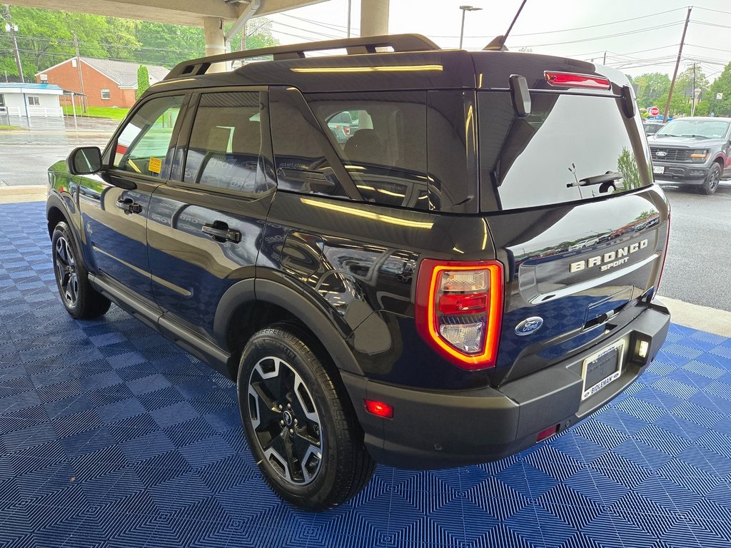 Vehicle image 5 of 33