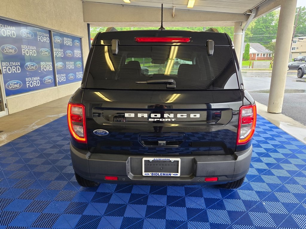 Vehicle image 6 of 33