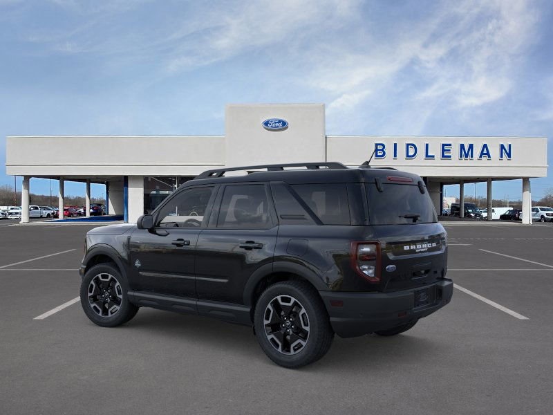 Vehicle image 7 of 23