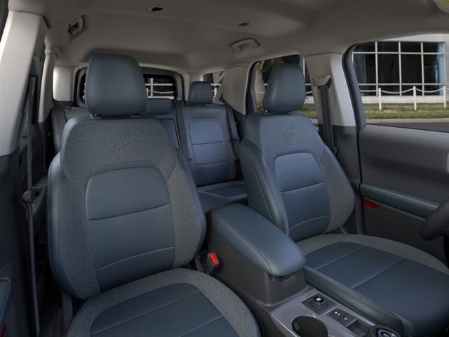 Vehicle image 10 of 23