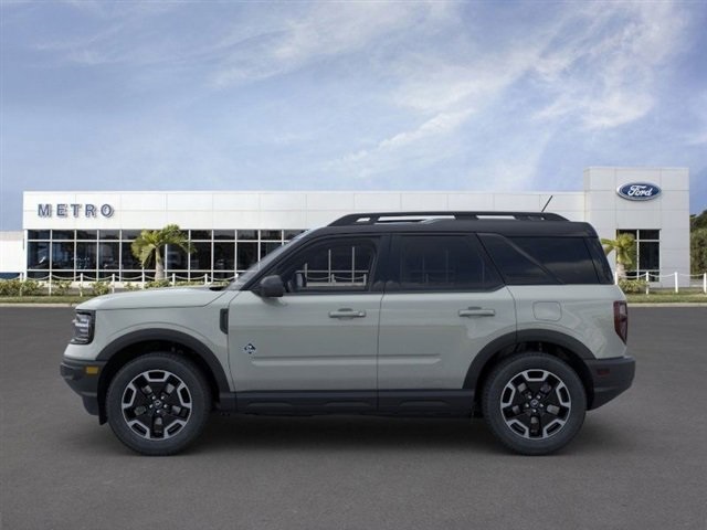 Vehicle image 3 of 23