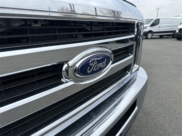 2024 Ford E-Series Base Image 11 of 41