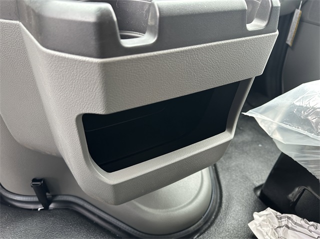 2024 Ford E-Series Base Image 31 of 41