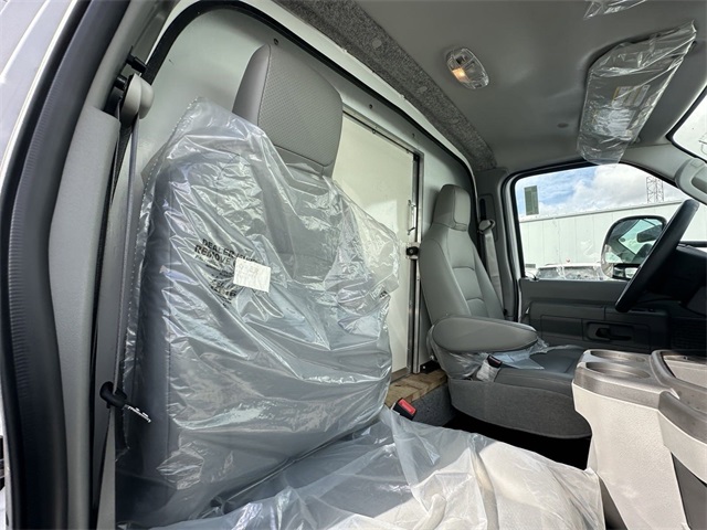 2024 Ford E-Series Base Image 23 of 37