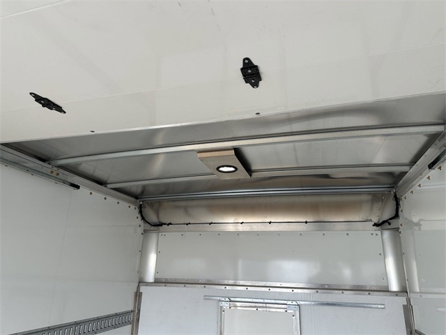 2024 Ford E-Series Base Image 32 of 37