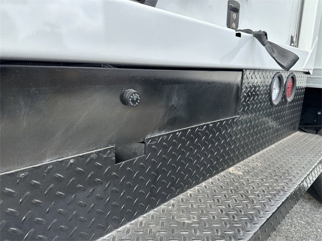 2024 Ford E-Series Base Image 34 of 37