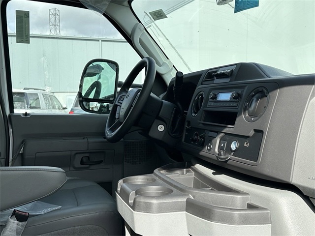 2024 Ford E-Series Base Image 21 of 37