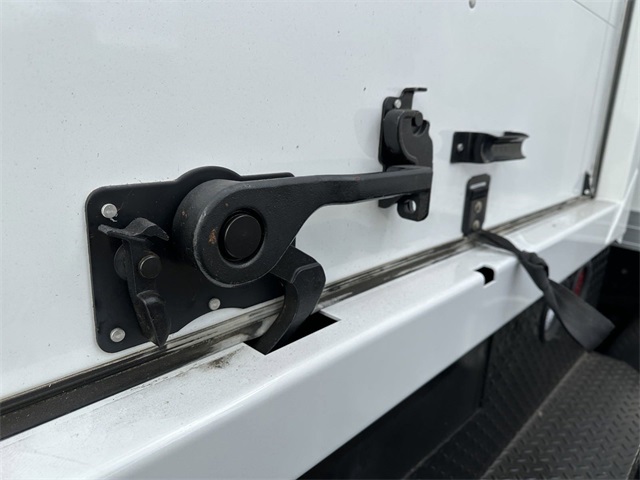 2024 Ford E-Series Base Image 33 of 37