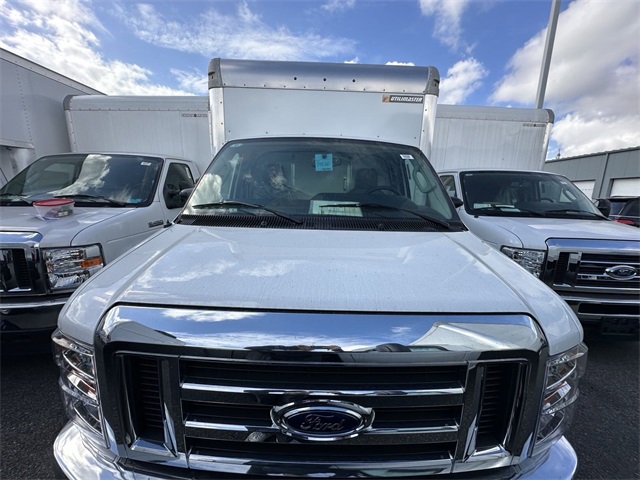 2024 Ford E-Series Base Image 3 of 37