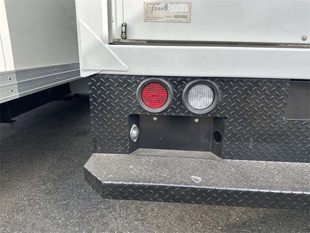 2024 Ford E-Series Base Image 35 of 37