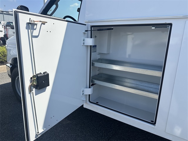 2024 Ford E-Series Base Image 40 of 49