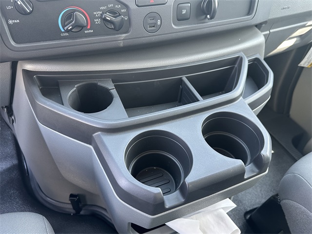 2024 Ford E-Series Base Image 27 of 49