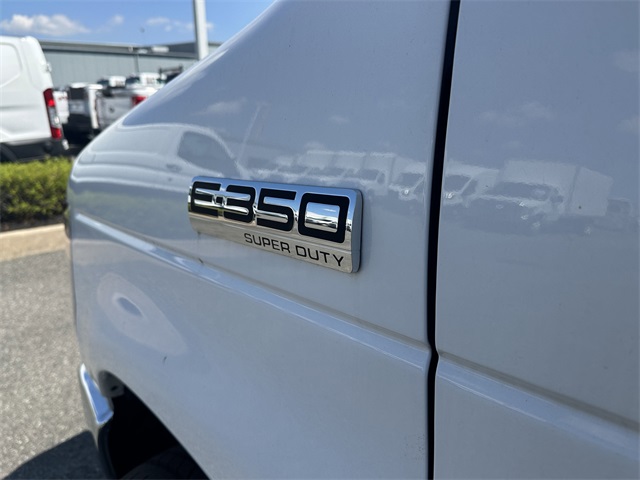 2024 Ford E-Series Base Image 34 of 49