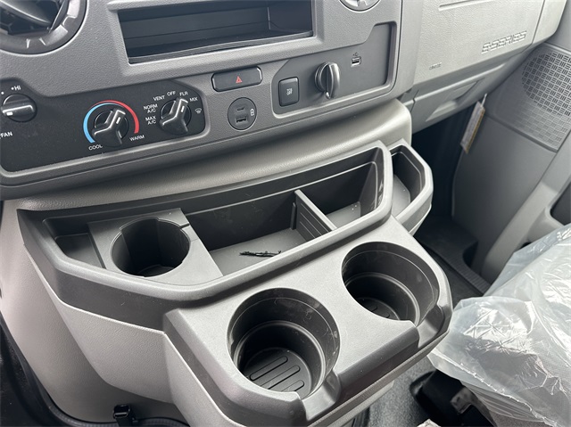 2024 Ford E-Series Base Image 30 of 41