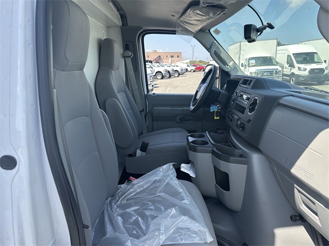 2024 Ford E-Series Base Image 16 of 49