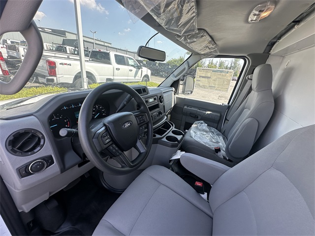 2024 Ford E-Series Base Image 21 of 49