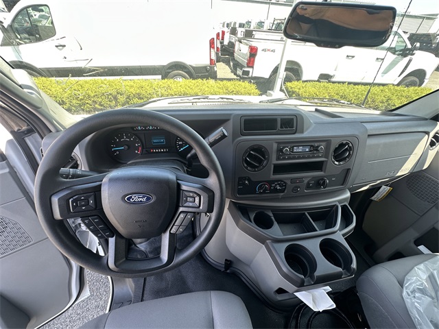 2024 Ford E-Series Base Image 20 of 49