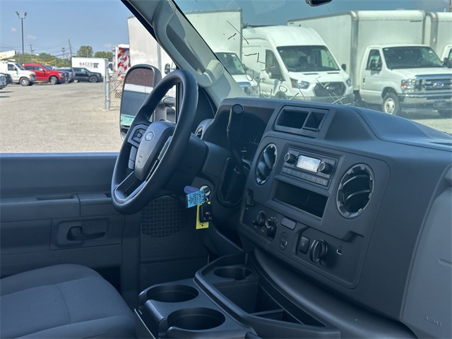 2024 Ford E-Series Base Image 22 of 49