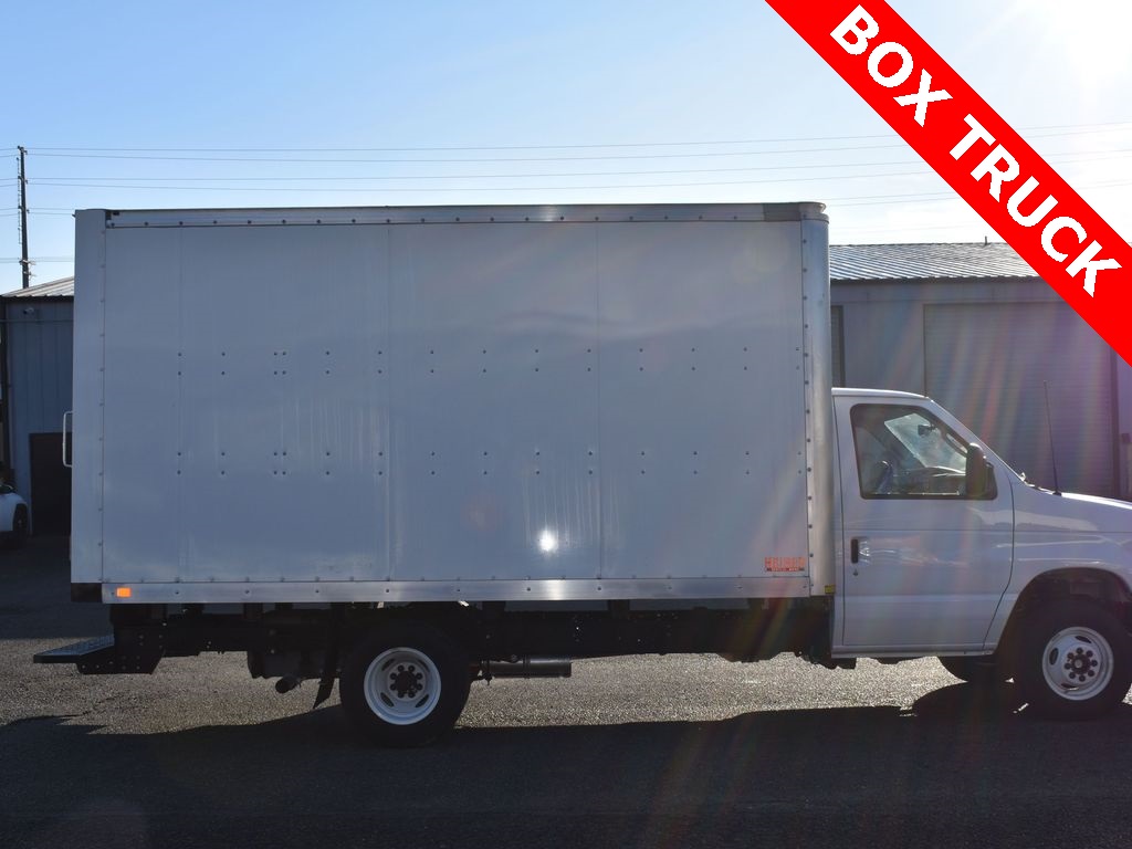 Vehicle image 4 of 23