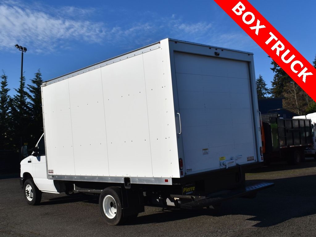 Vehicle image 8 of 23
