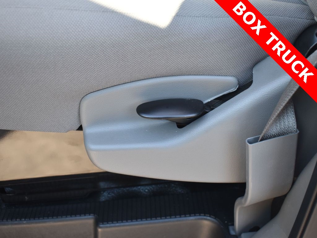 Vehicle image 16 of 23