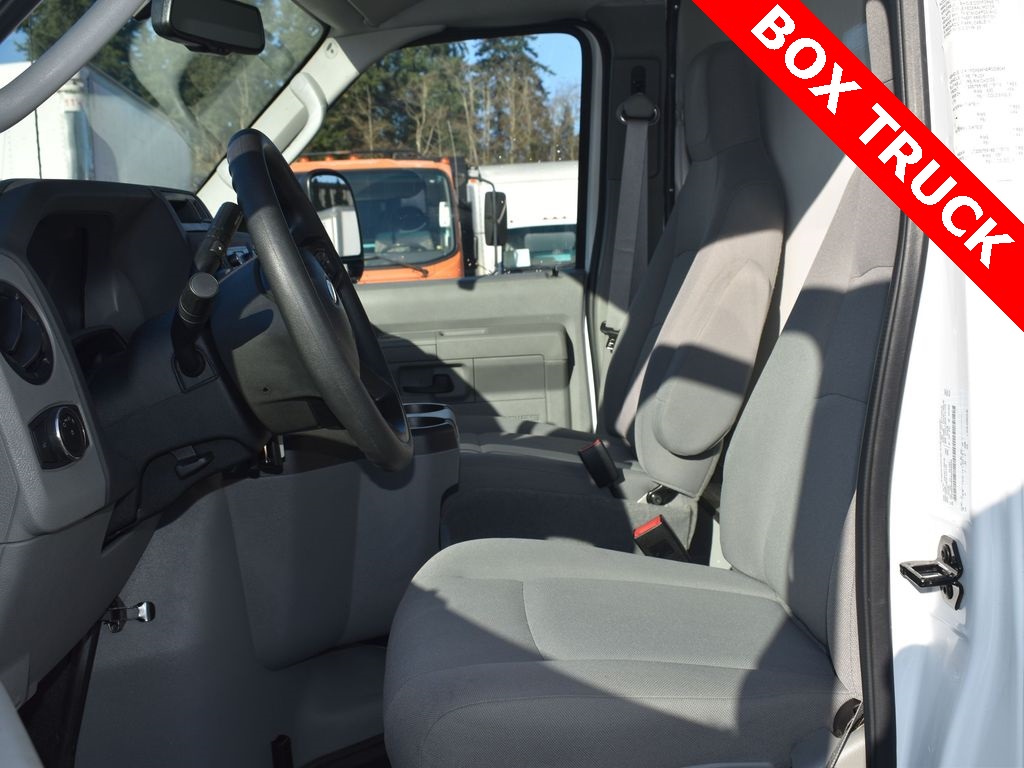 Vehicle image 15 of 23