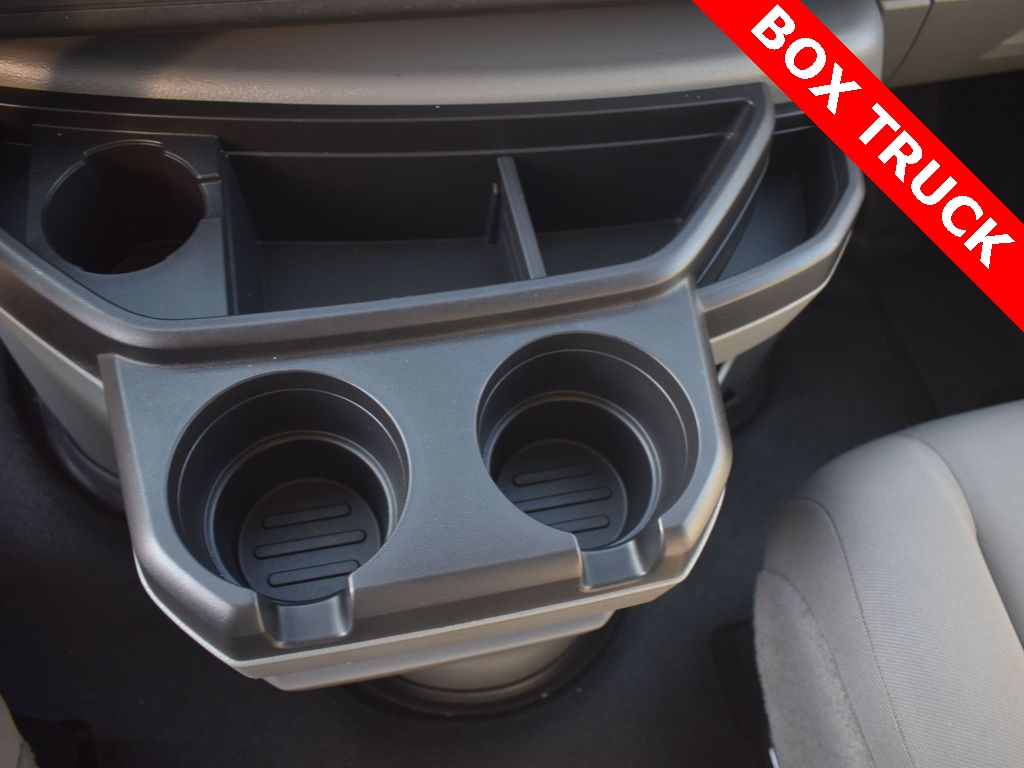 Vehicle image 21 of 23