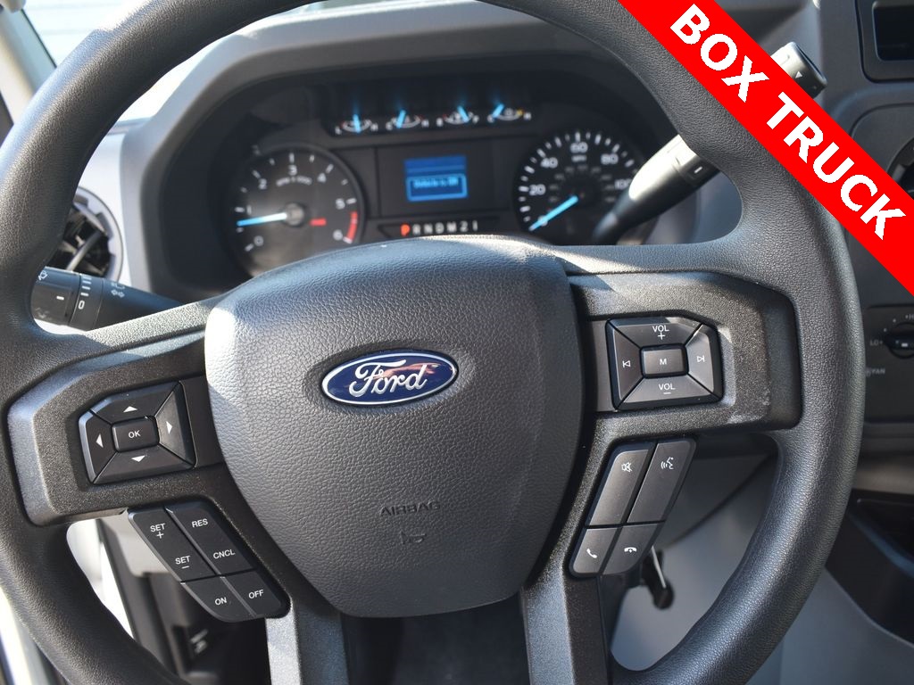 Vehicle image 18 of 23
