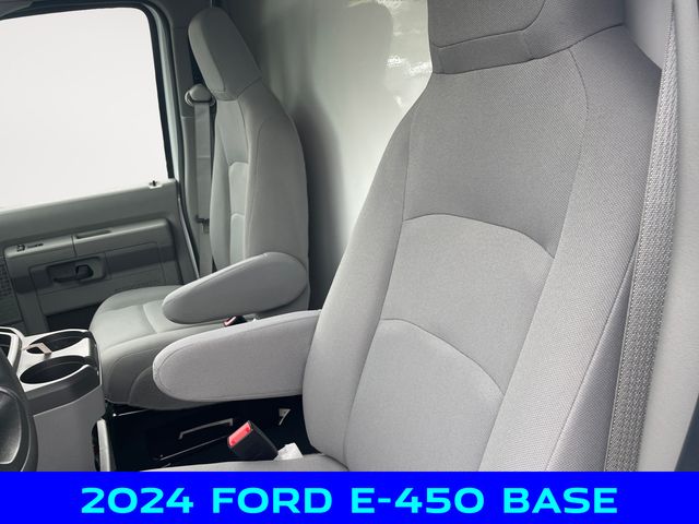 2024 Ford E-Series Base Image 12 of 14