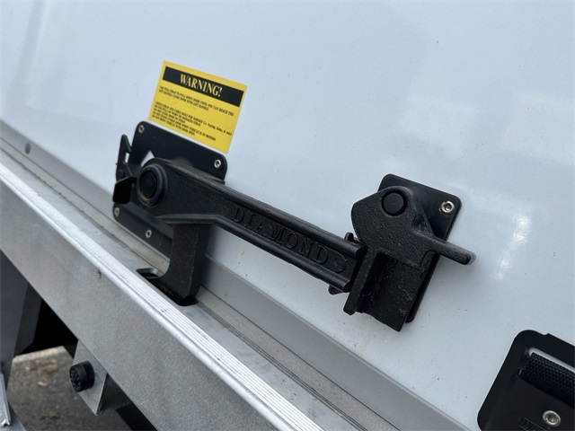 2024 Ford E-Series Base Image 30 of 48