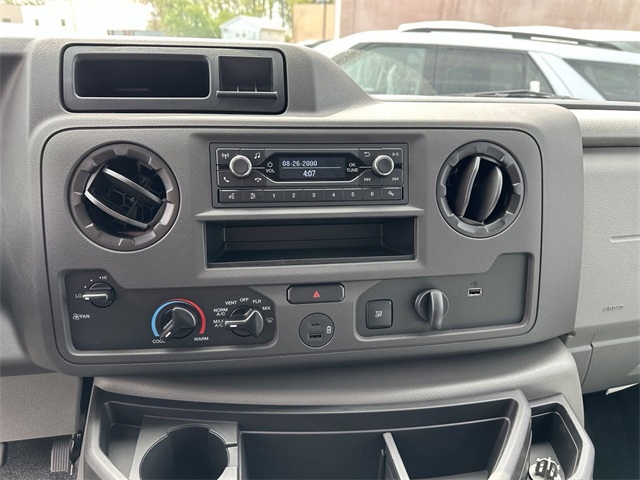 2024 Ford E-Series Base Image 21 of 48