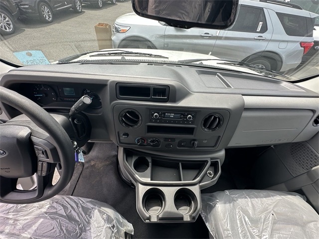2024 Ford E-Series Base Image 18 of 48