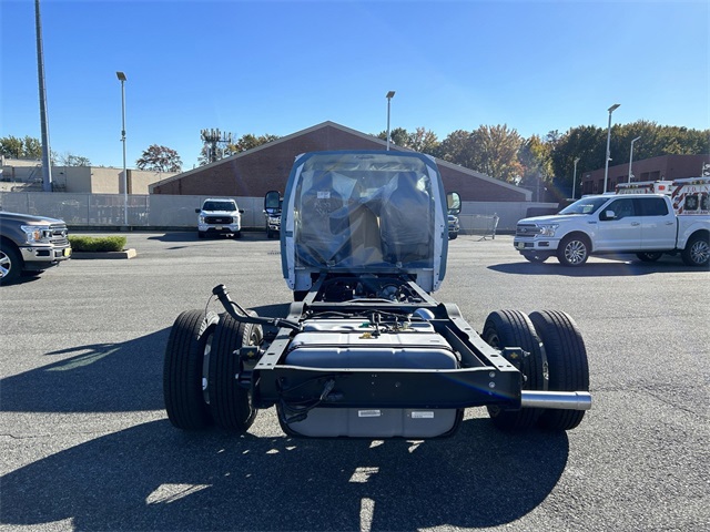 2024 Ford E-Series Base Image 12 of 63