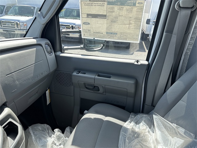 2024 Ford E-Series Base Image 52 of 63